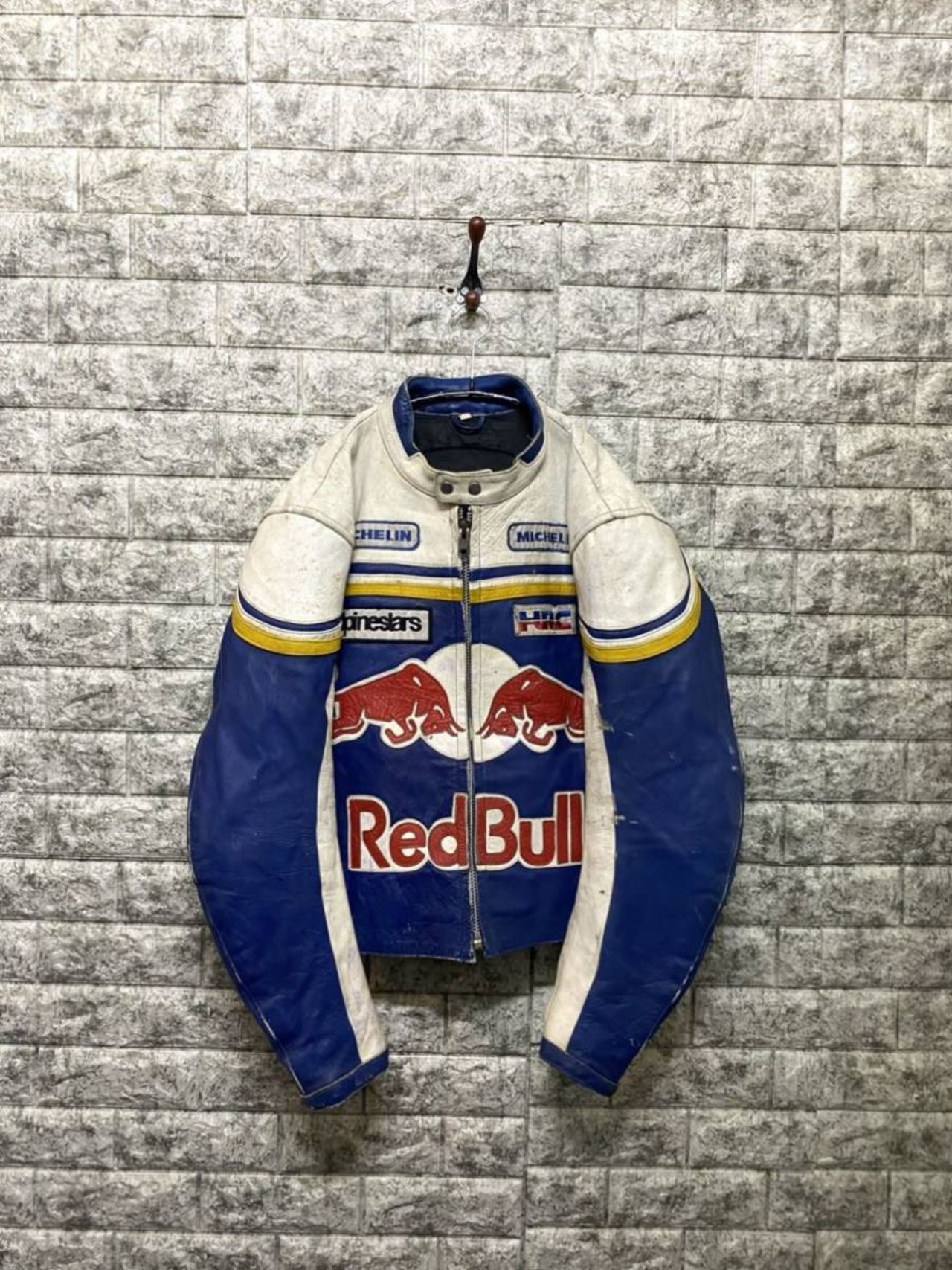 公式 レッドブル RedBull レーシング レザージャケット アルパイン 