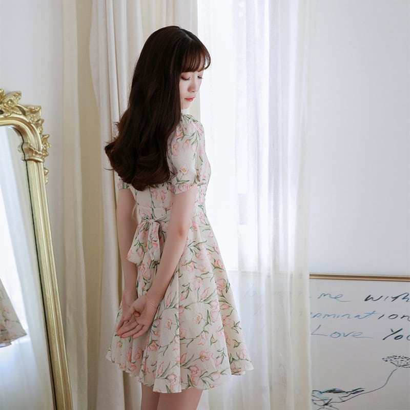 フレアスリーブ ひざ上丈 vネック 花柄ワンピース | yuminn.