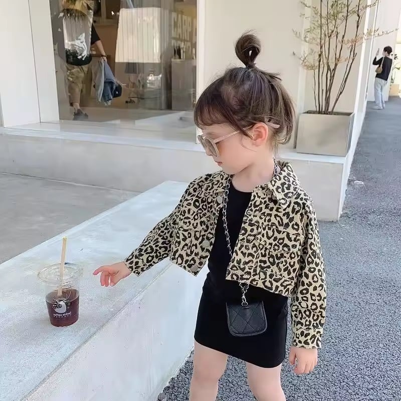 タイトミニワンピース×レオパードジャケット