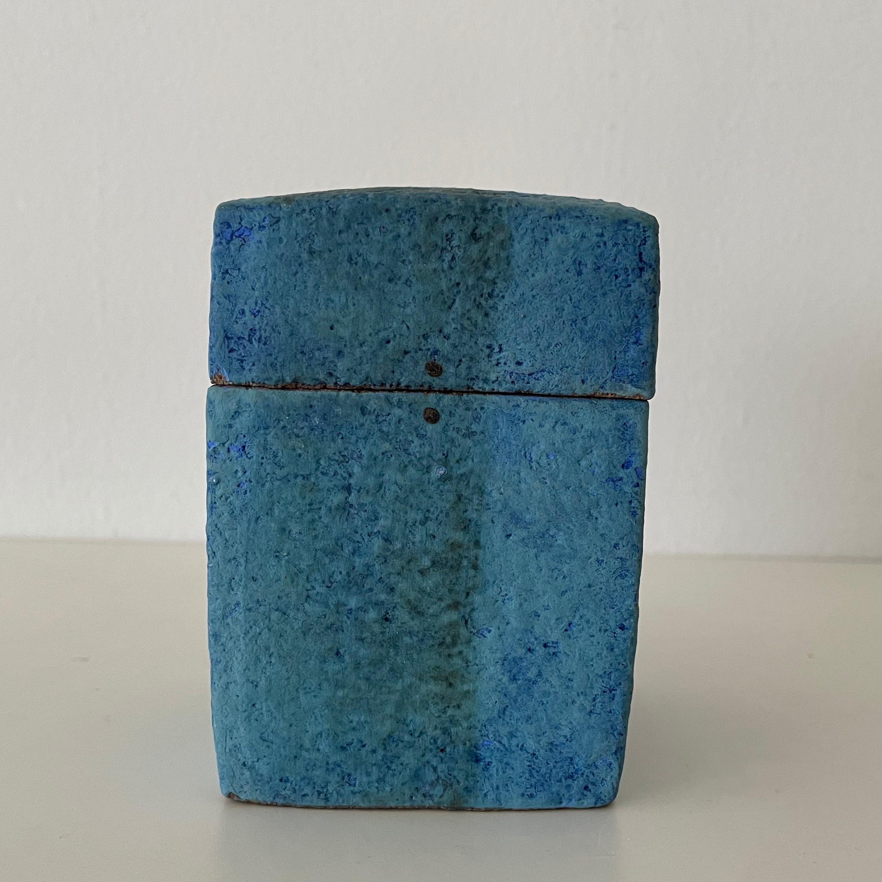 奥田武彦  作品 鉢 394e4f5538f802e67cb9be4576cf8c