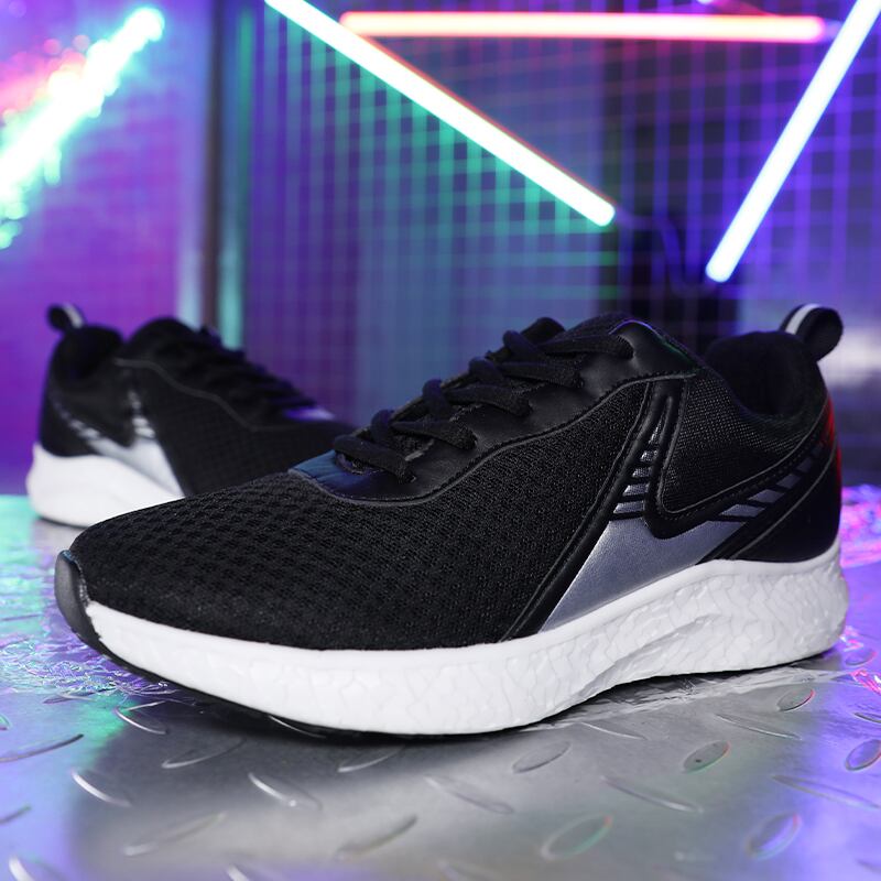 【新作】【送料無料】 メンズシューズスポーツシューズサマーランニングシューズメンズメッシュ通気性シューズ学生軽量でデオドラント 靴 夏物 10b465657366559