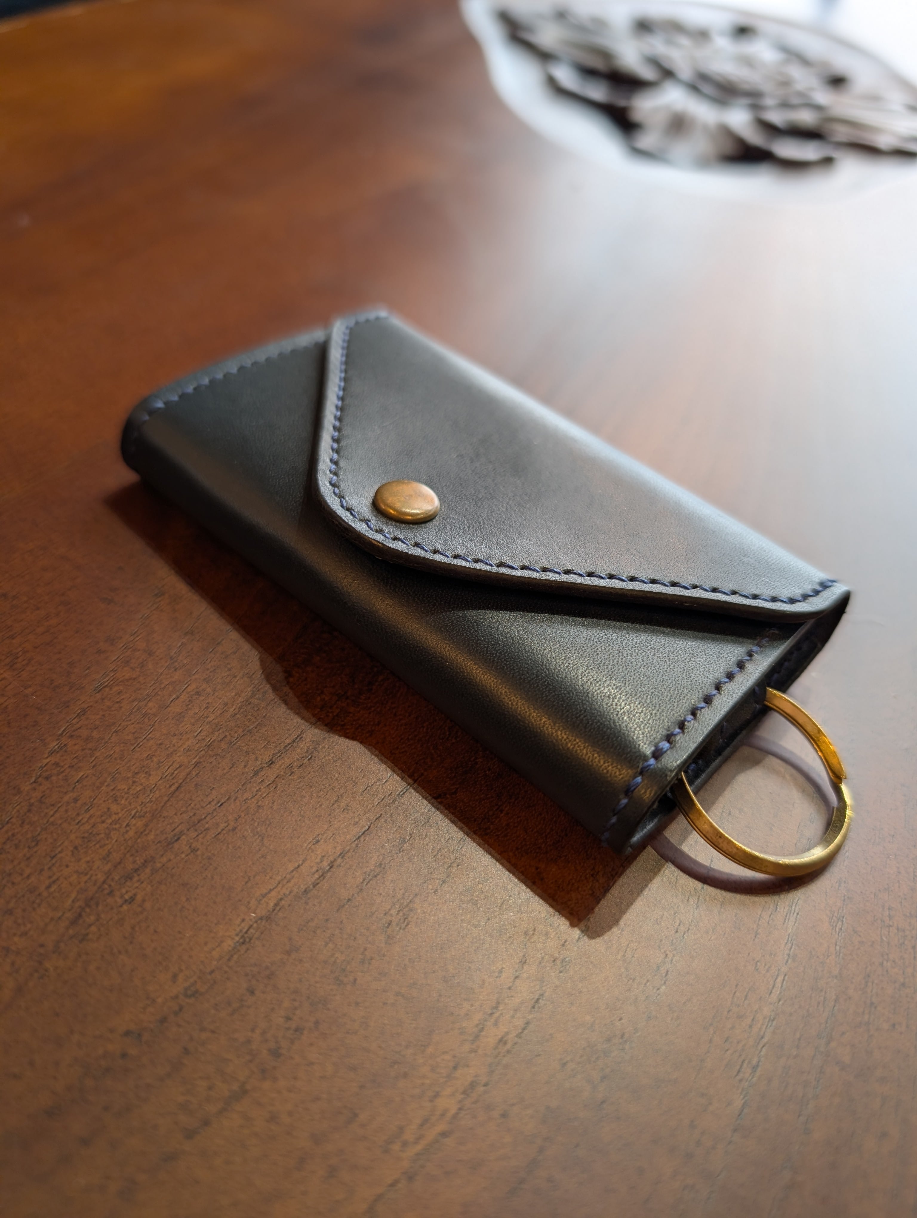 全て手作りの一点もの革小物】カードもしまえるキーケース・6連キー
