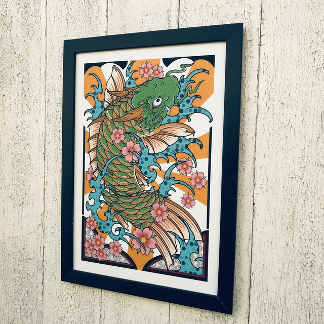 尾九 開運 イラスト 化け鯉 緑色 サイズ 黒色フレーム qcomic