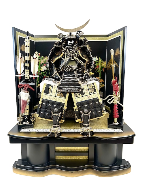 5号 57 黒糸 伊達政宗 鎧 屏風 弓太刀 飾り台 付き 五月人形 兜飾り コンパクト 端午の節句 初節句 お祝い こどもの日 海外へのお土産 こだわりの兜 日本文化 日本伝統 日本土産 菖蒲の節句 節句飾り かぶと 虎 龍 竜 伝統工芸