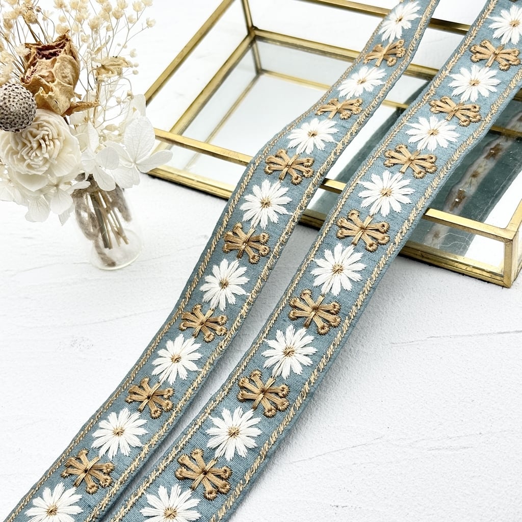 デイジークロス NEWタイプ [サックス]インド刺繍リボン 2587 | インド