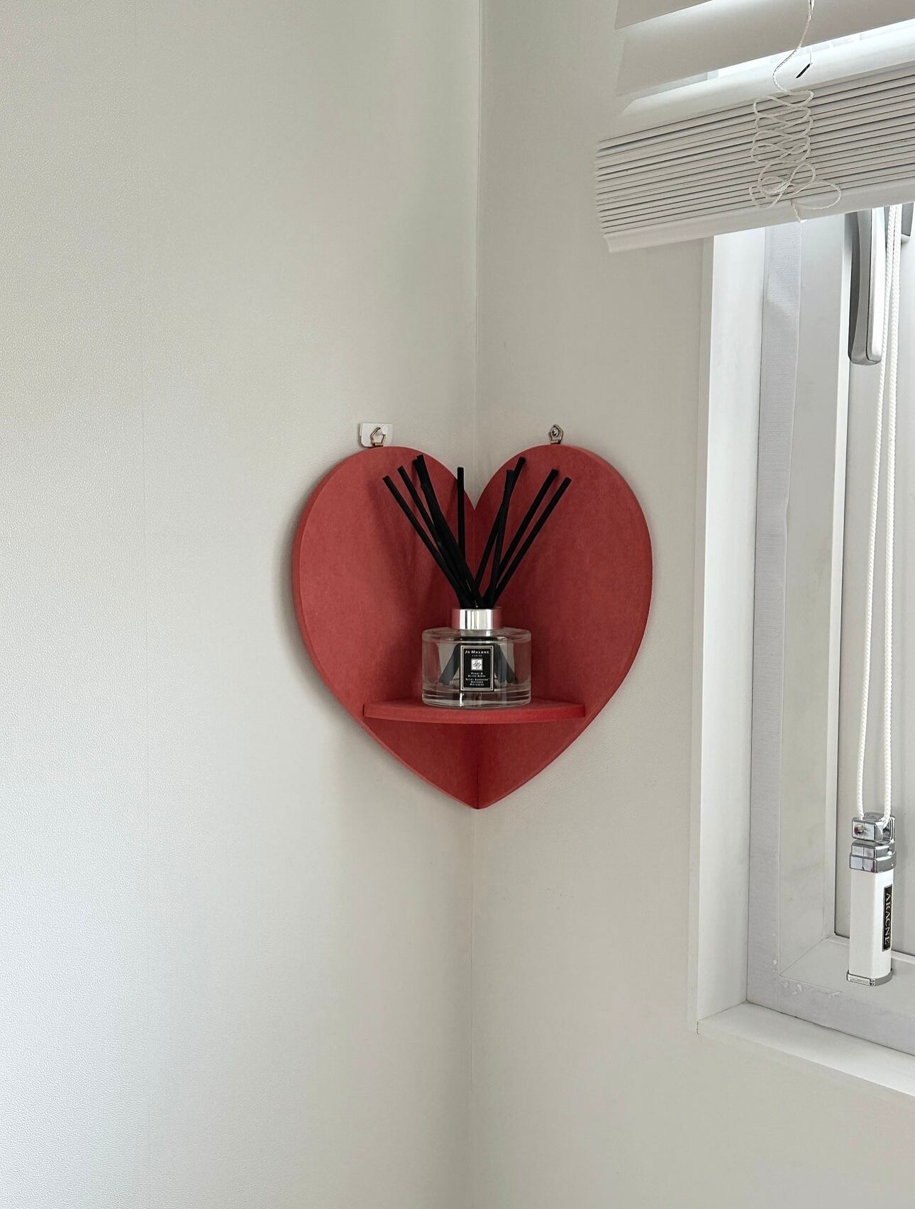 heart corner shelf 3colors / ハート コーナー シェルフ ウッド