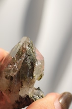 エピドート「水面の輝き」Epidote|天然石 原石 鉱物 パワーストーン | EP-A-002