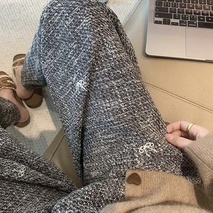 レディース パンツ ボトムス ストレートパンツ ロングパンツ ロング ハイウエスト かわいい 大人可愛い きれいめ シンプル カジュアル 上品 おしゃれ レトロ こなれ感 モダン 抜け感 ベーシック リボン 刺繍 春 秋 10代 20代 30代 学生 学校 通学 デート お出かけ お泊まり 女子会 休日 高原 ガーデン ショッピング カフェ 脚長 普段使い 着回し 定番 S M L ゆったり 黒 ブラック