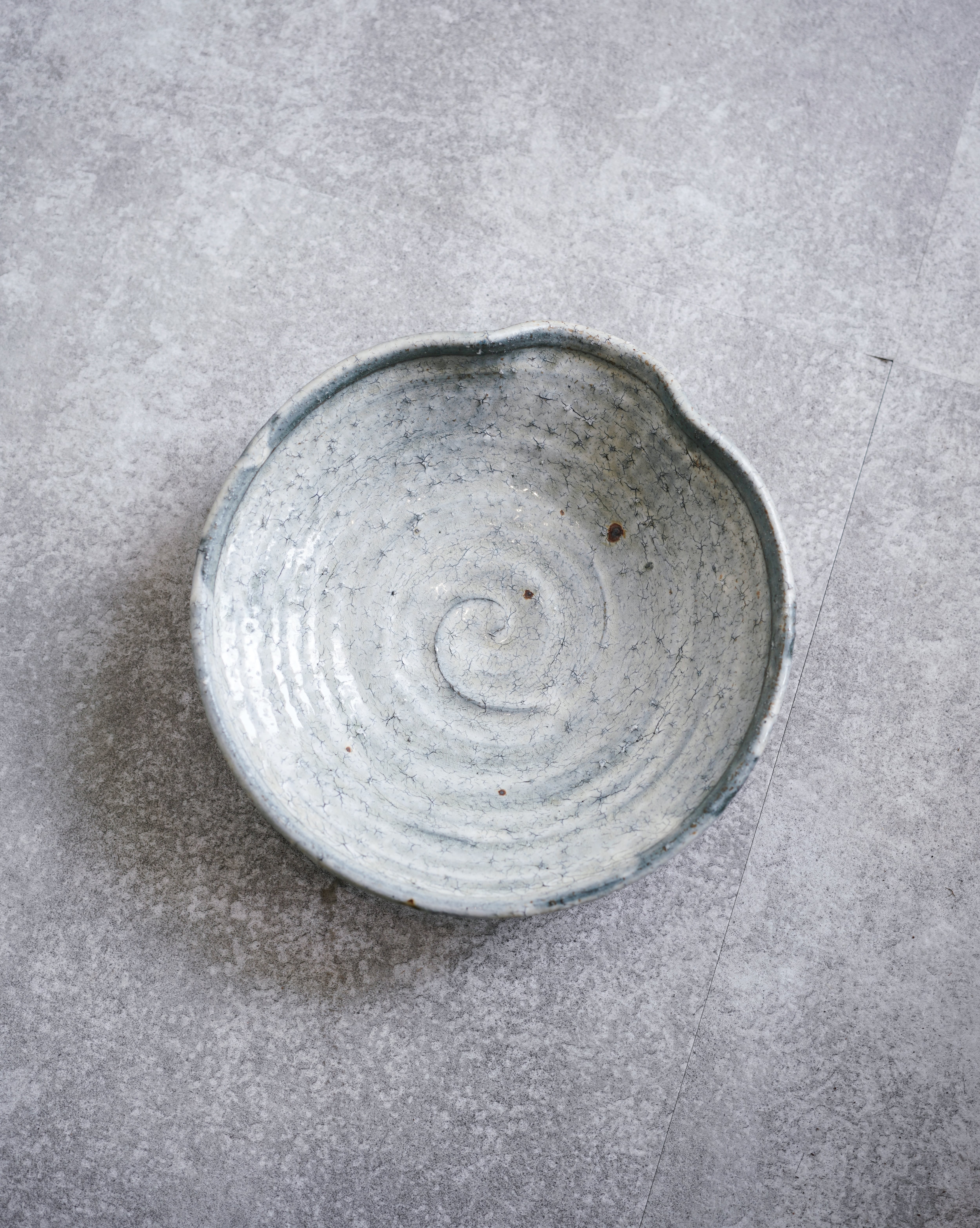 粉引片口浅鉢 L / 平岡仁