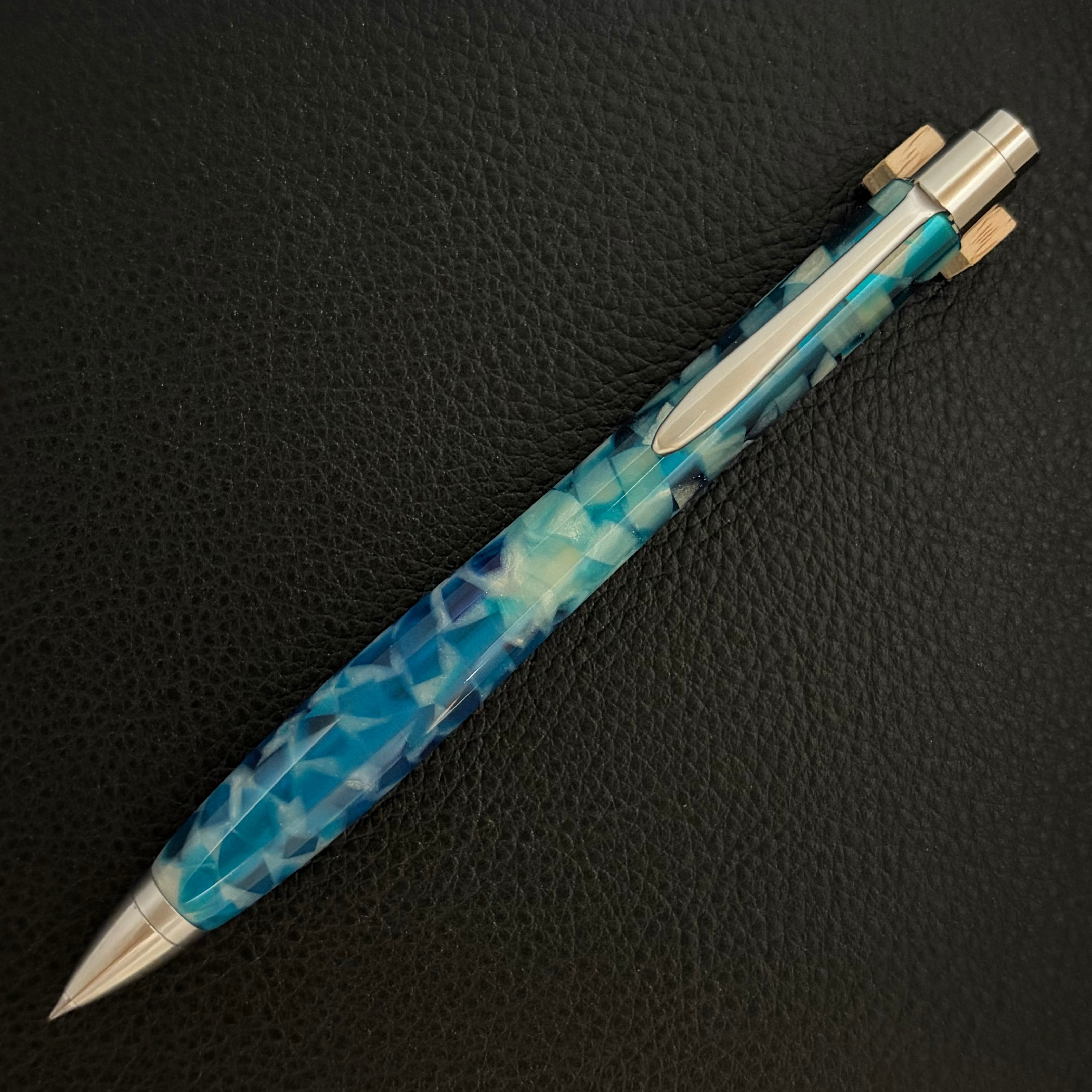匠衆・朱椿粋