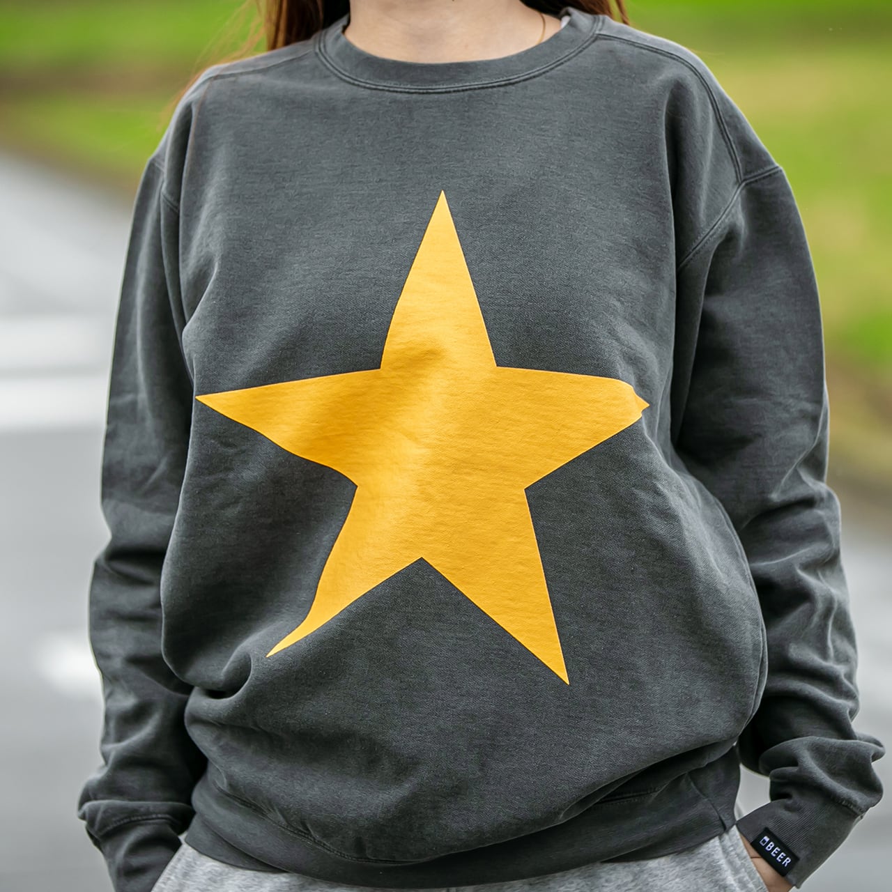 BEER ピグメント星スウェット ブラック | BEER