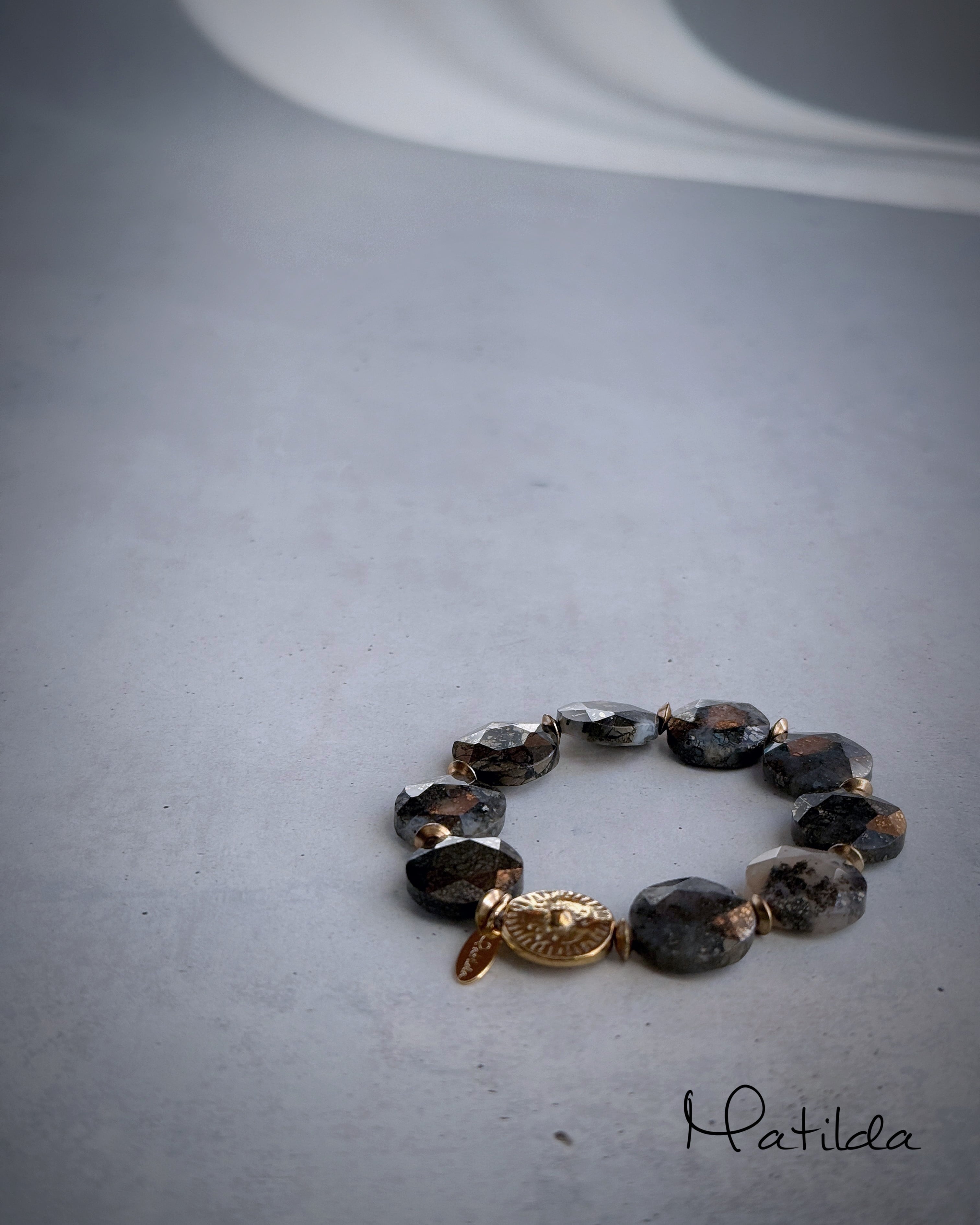 tumble bracelet(ニポモマーカサイト)