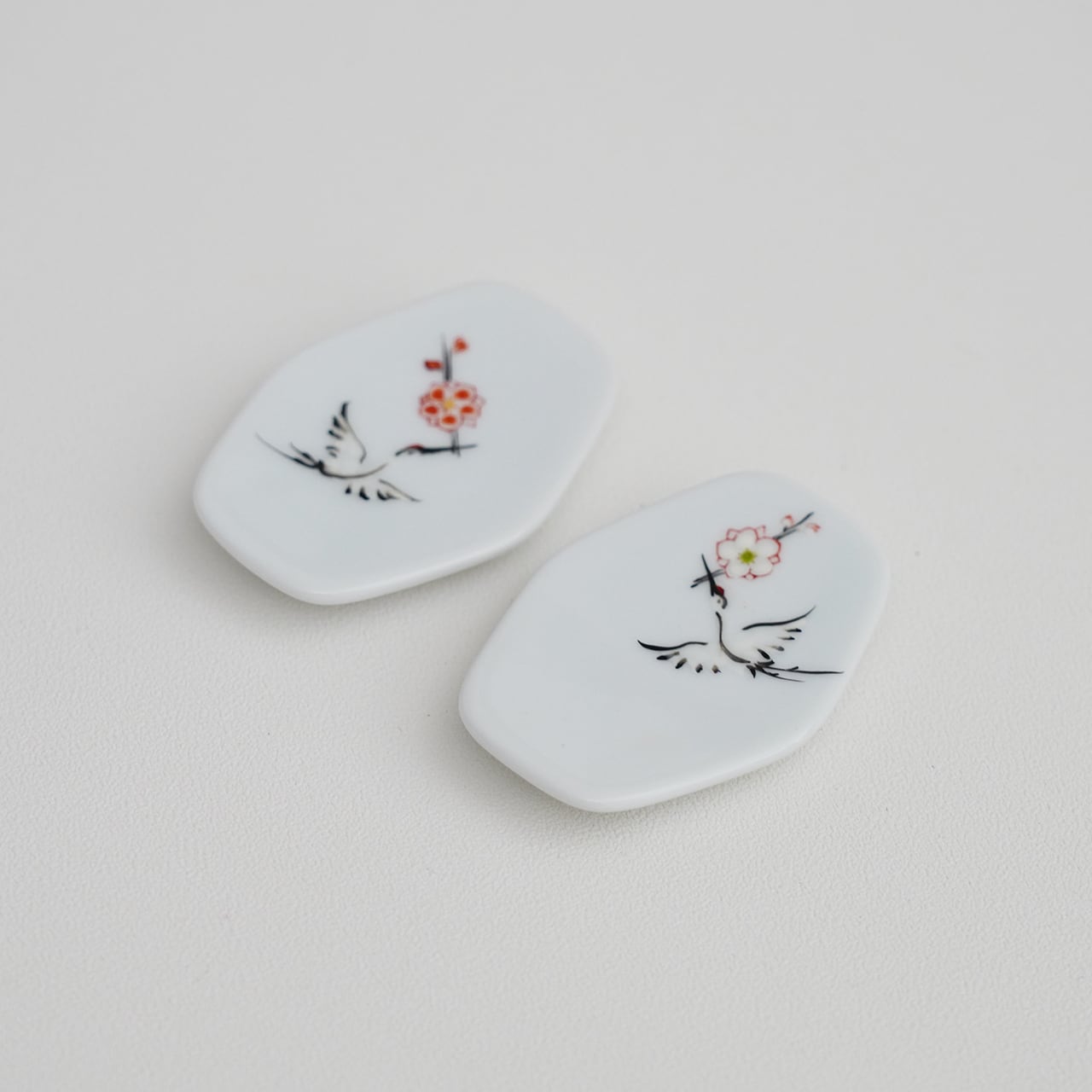 鶴松竹梅 六角箸置き（1個） | 肥前赤絵窯元 鷹巣