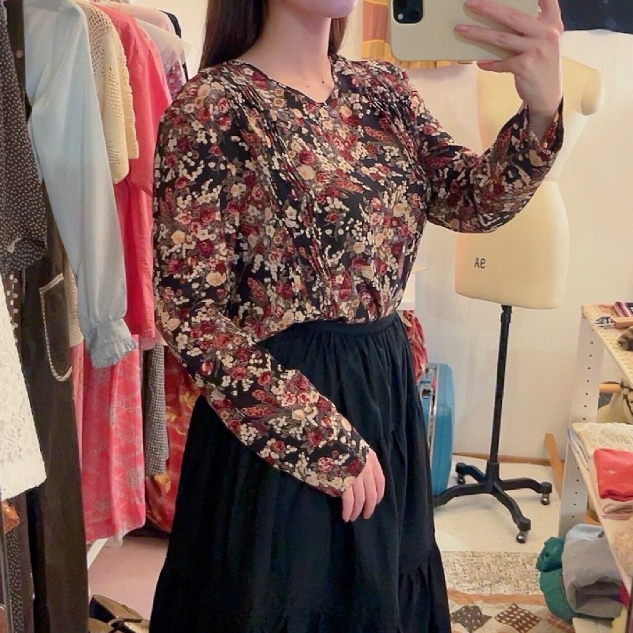 KETTY / rose flower pintuck blouse