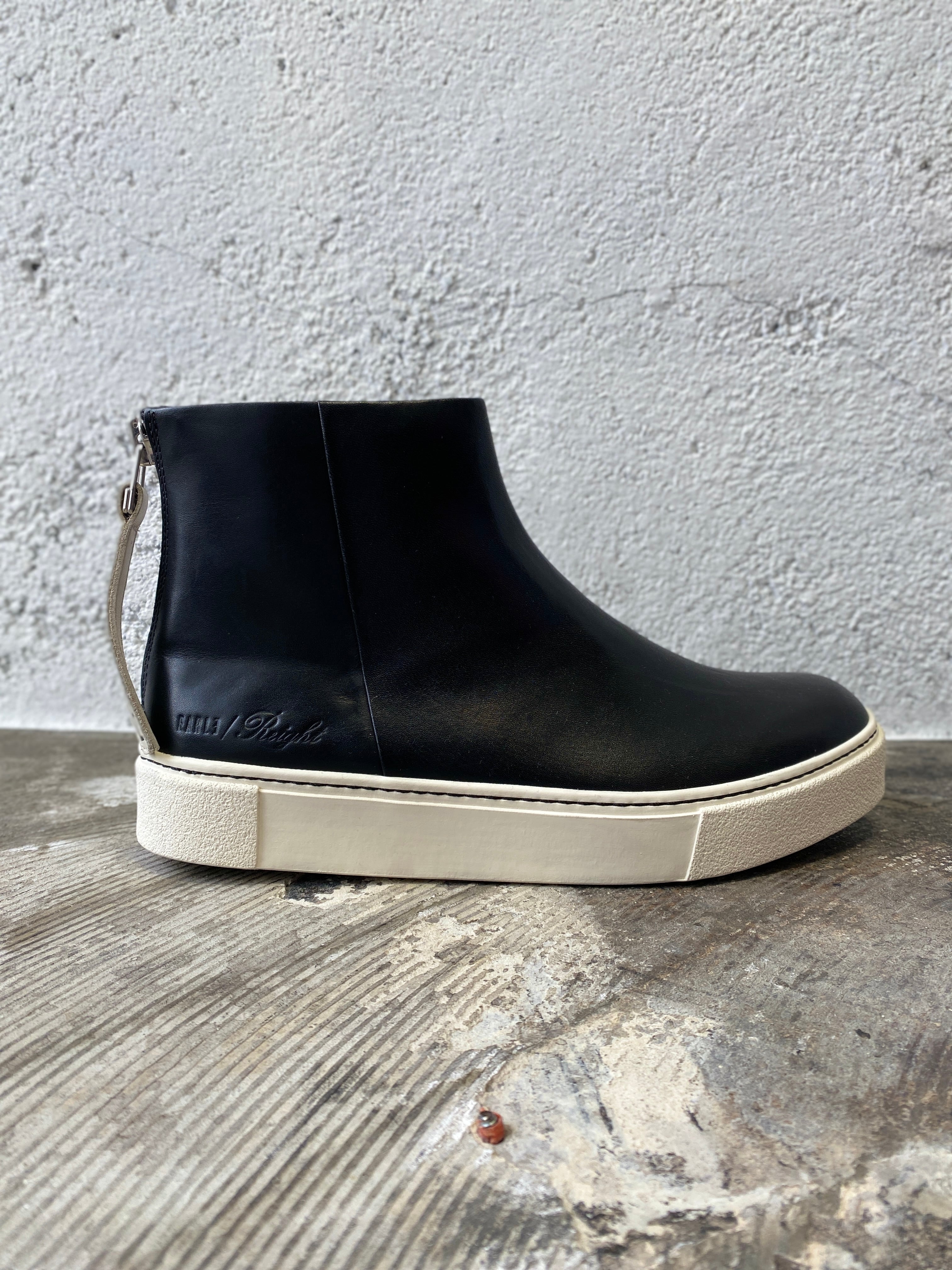 EARLE / Back Zip Sneaker Boots / Black | ふぁいん