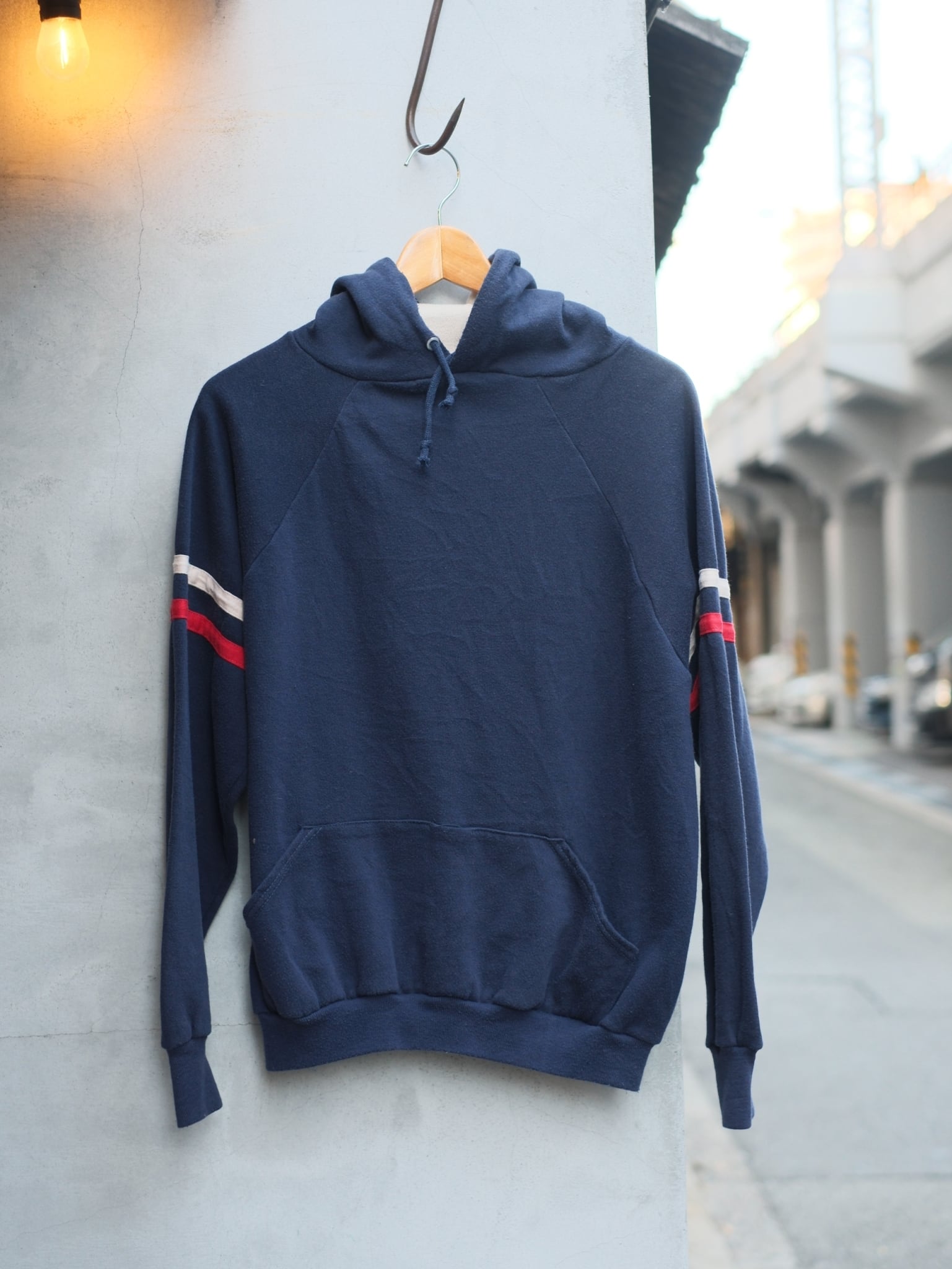 1980s SPORTSWEAR HOODIE SWEAT SHIRTS