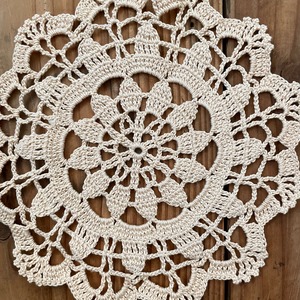 生成り色のドイリー5