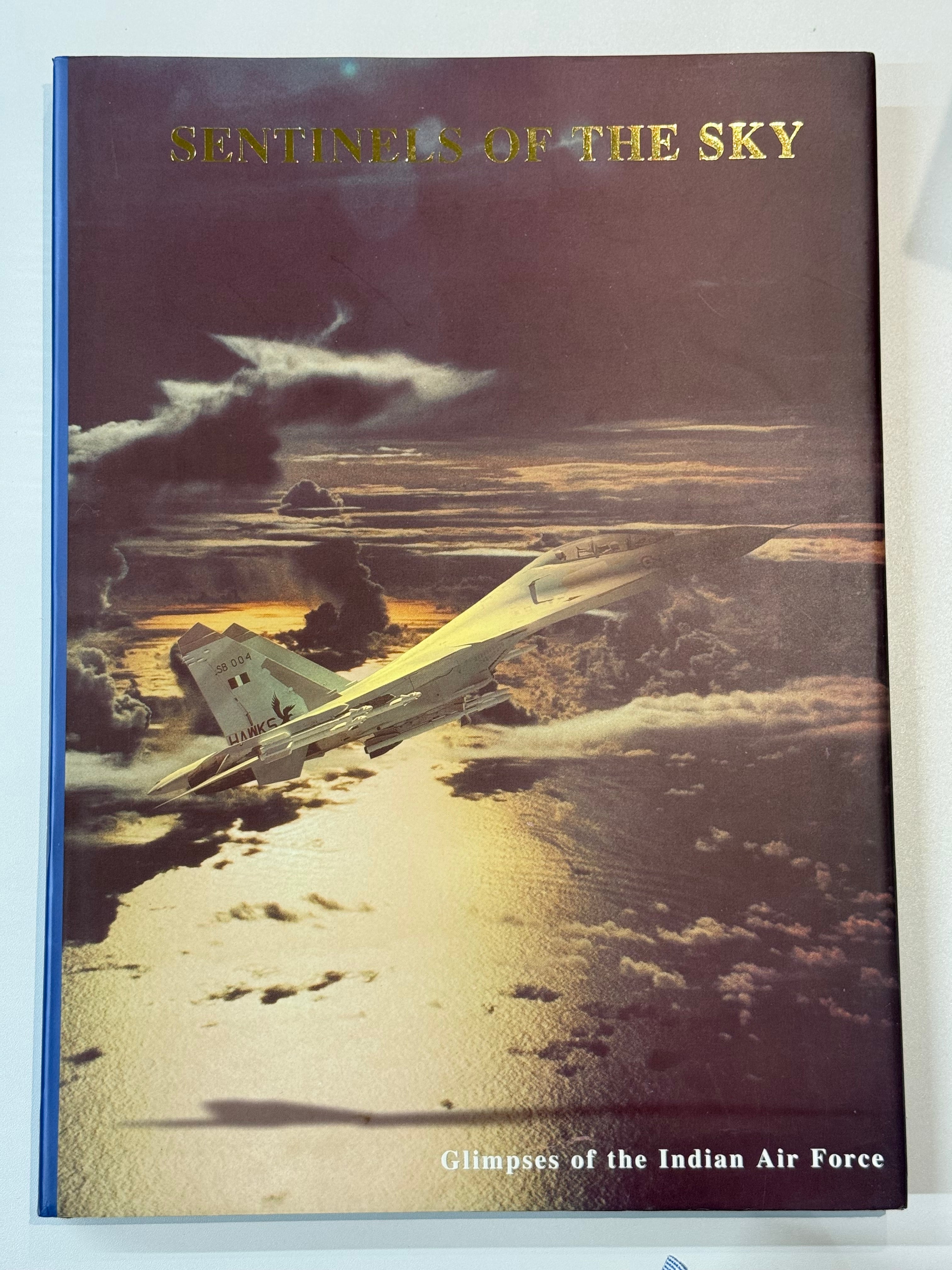 SENTINELS OF THE SKY | Books & Cafe ドレッドノート
