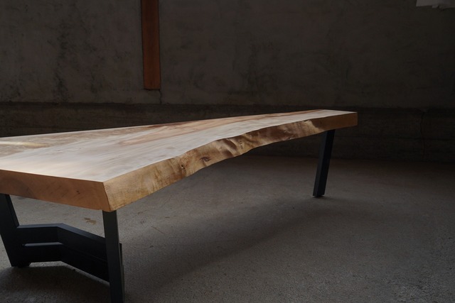 栃の一枚板　ローテーブル　センターテーブル