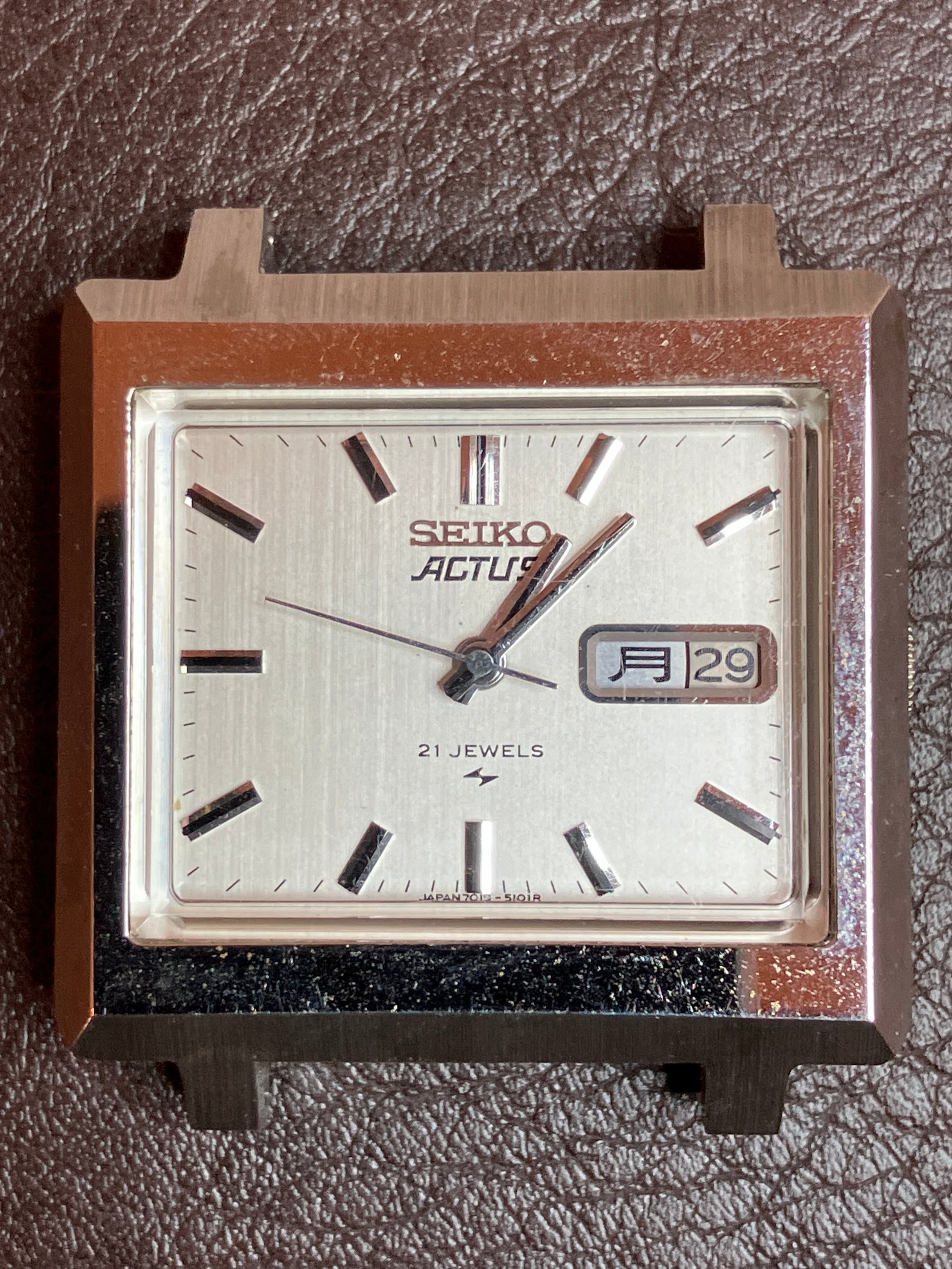 1977年6月製】SEIKO 5 ACTUS 7019-5070／自動巻き 銀文字盤/デッド