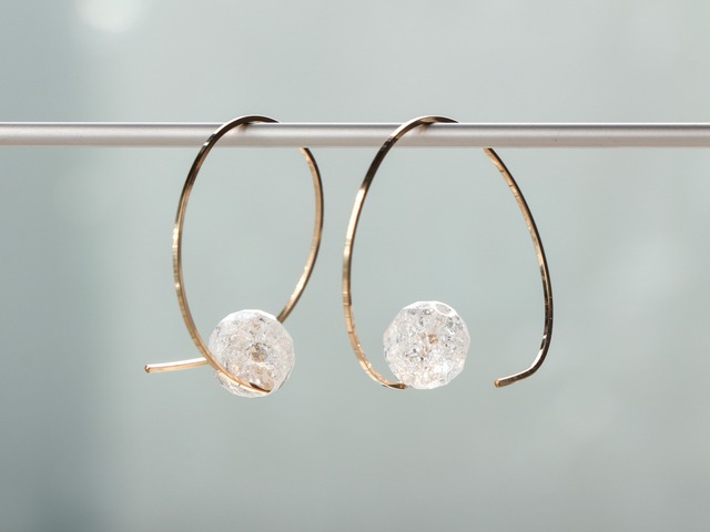 14kgf- twist hoop rock crystal quartz pierced earrings