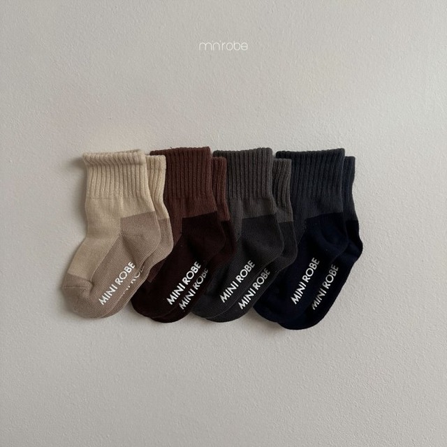 minirobe25su_Peanut Socks