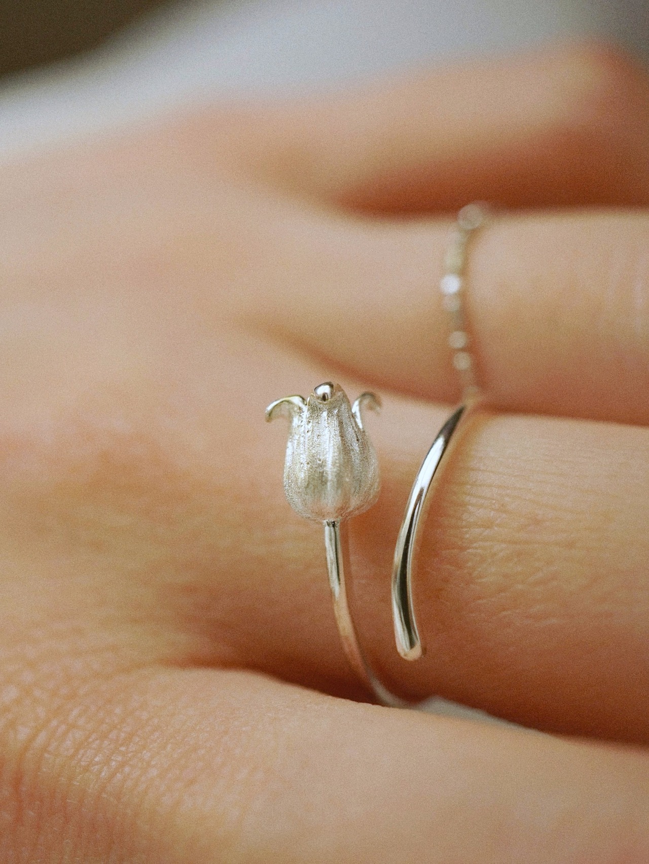 TULIP WRAP RING
