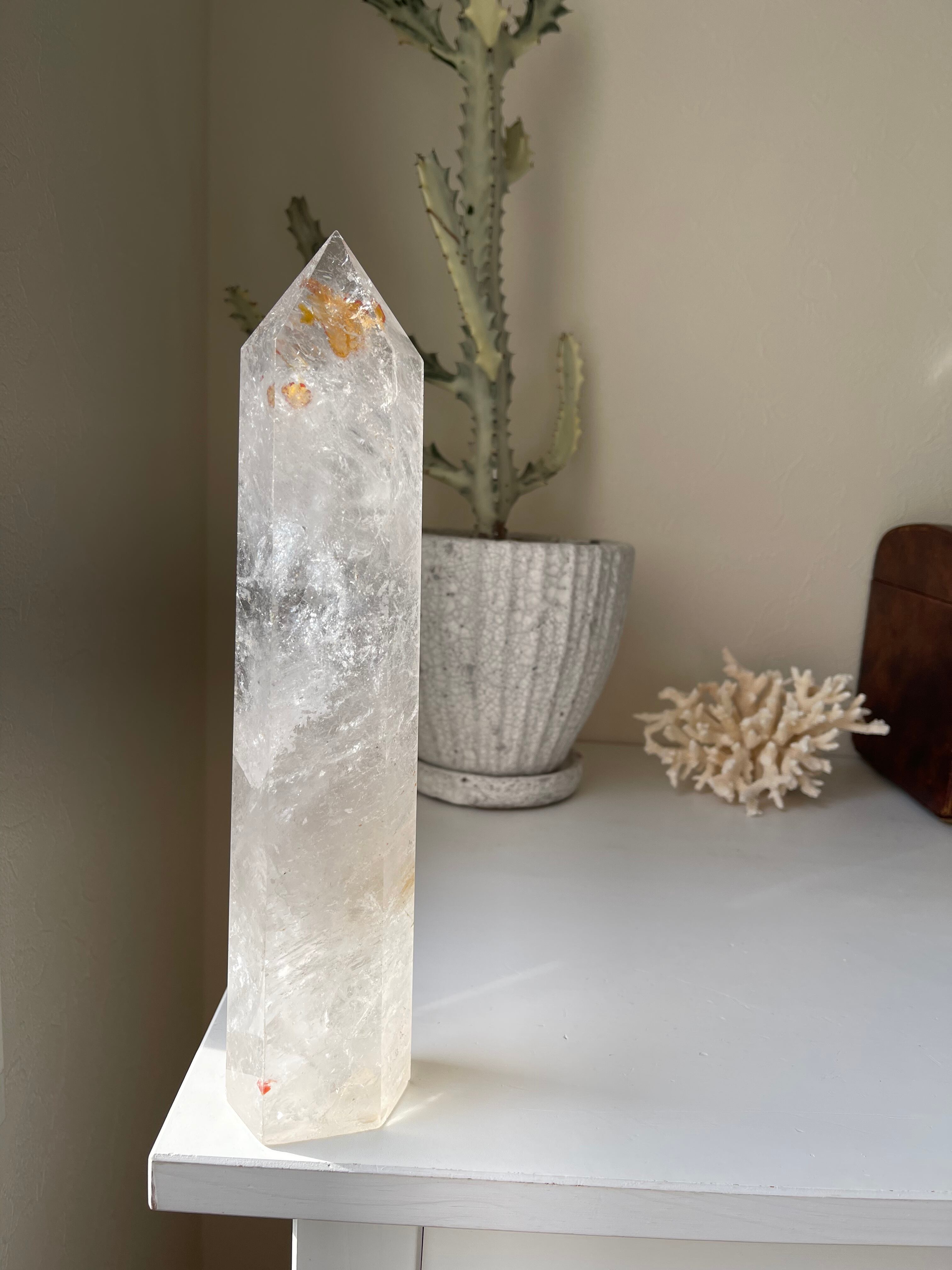 ブラジル産　ライモナイト共生レインボー水晶タワー　No.02