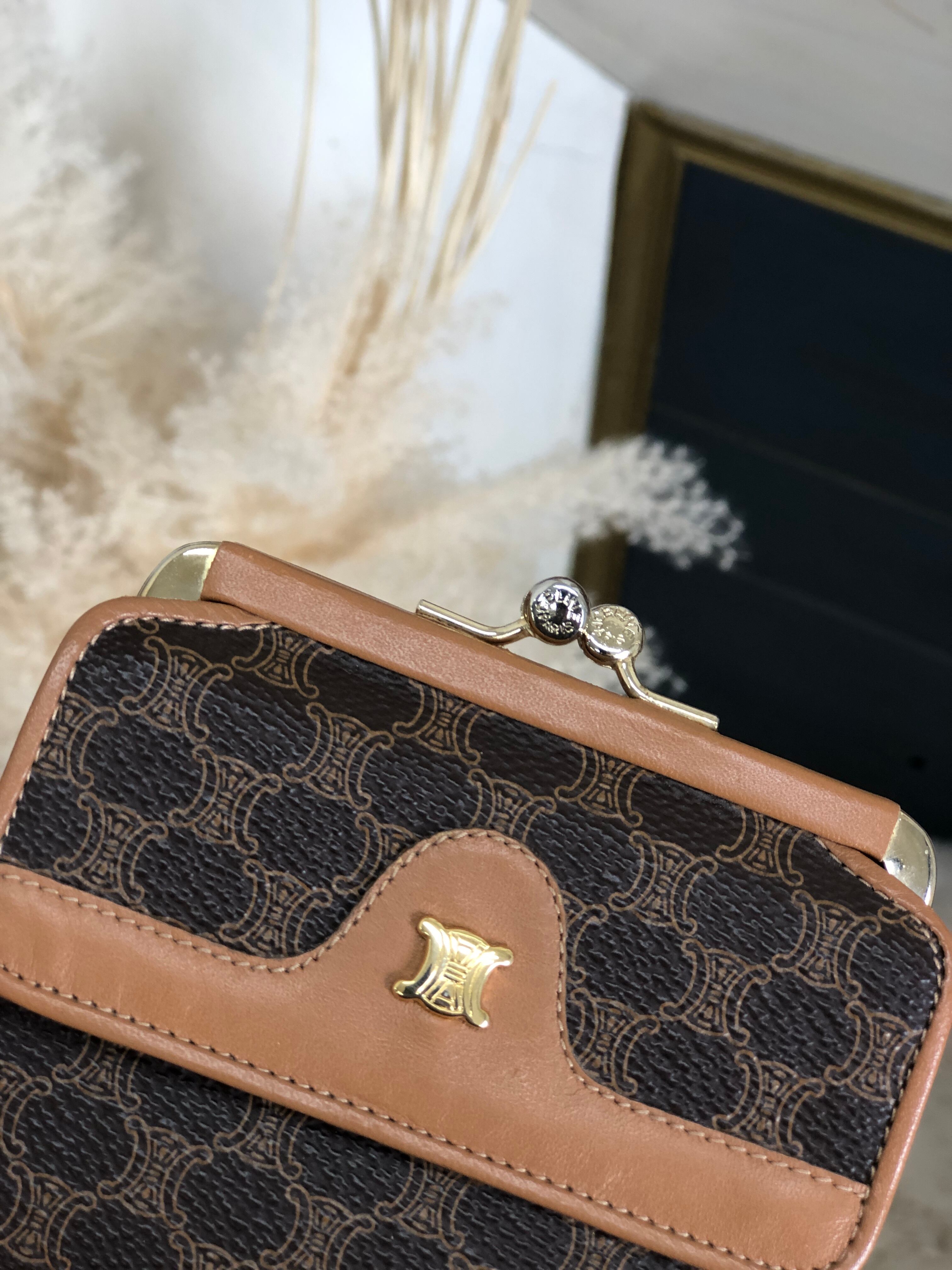 CELINE ヒョウ柄 三つ折り財布 CELINE ヒョウ柄 三つ折り財布 レオパード - メルカリ