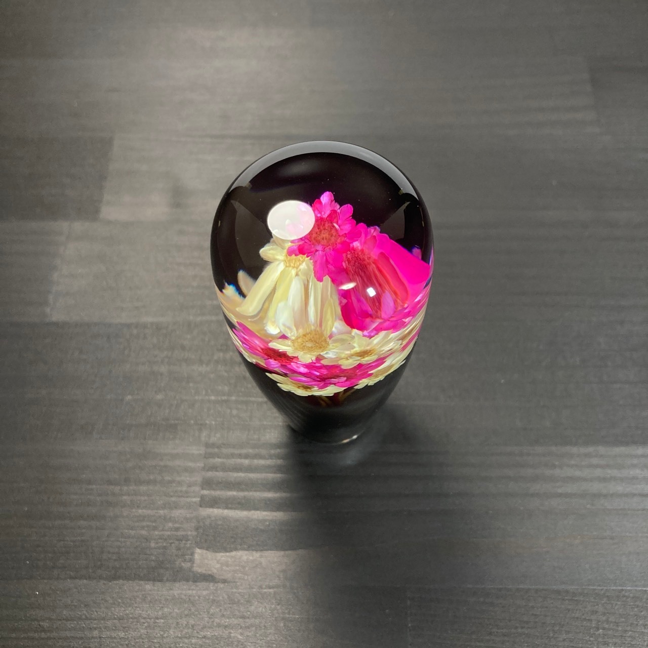 水中花シフトノブ　【乙珠 -Otodama-黒】　90㎜　【白ピンク】　【送料無料】