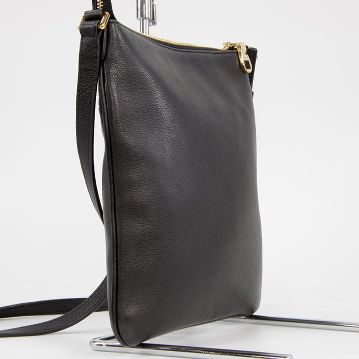 希少極美品 ロエベ LOEWE ショルダーバッグ 本物・送料無料・極美品】LOEWE・ロエベ・ショルダーバッグ(人気・綺麗