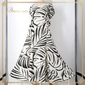 フラダンス 衣装 ワンピース ドレス ホワイト系 モンステラ柄 植物柄 ハワイアンプリント ハワイアン アロハ フラ ダンス レッスン 練習 フリル 付け袖 袖付き セット ブラック系 白 黒 華やか かわいい おしゃれ 上品 大人っぽい モノトーン フラダンス レッスン用ドレス エレガント ふんわり おしゃれ着