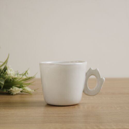 【笠間焼】ネコの取手がかわいいティーカップ Toshiko Brand