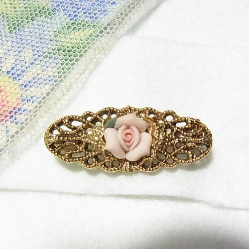 陶器の薔薇の小粒のブローチ　  ヴィンテージブローチのセール通販　10756B