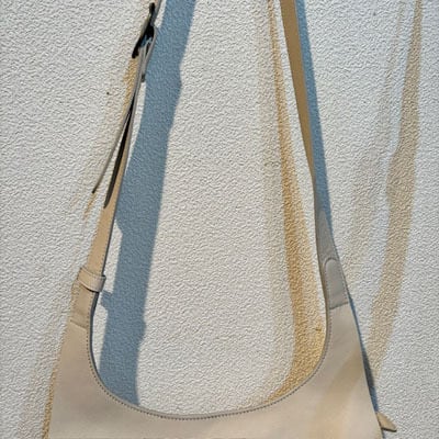再入荷　B.stuff　大人気　被せシンプルショルダー