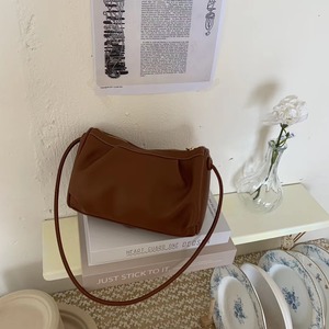 シンプルショルダーバッグ