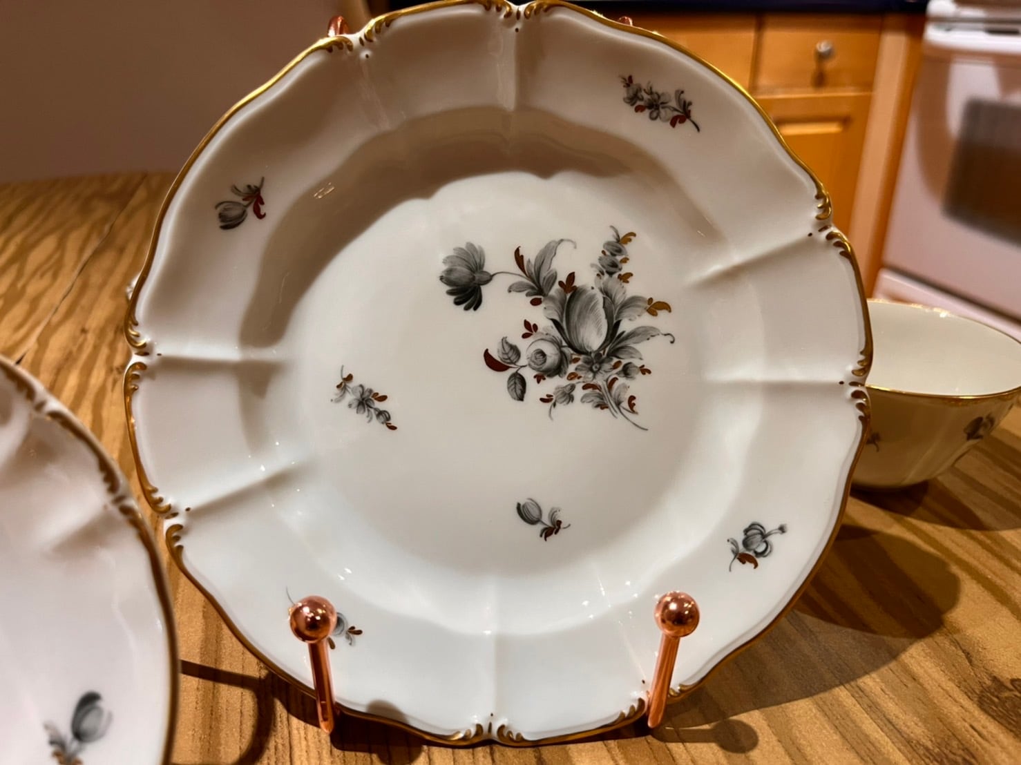 ニンフェンブルグ(1974年頃） コーヒーカップソーサーとプレートの