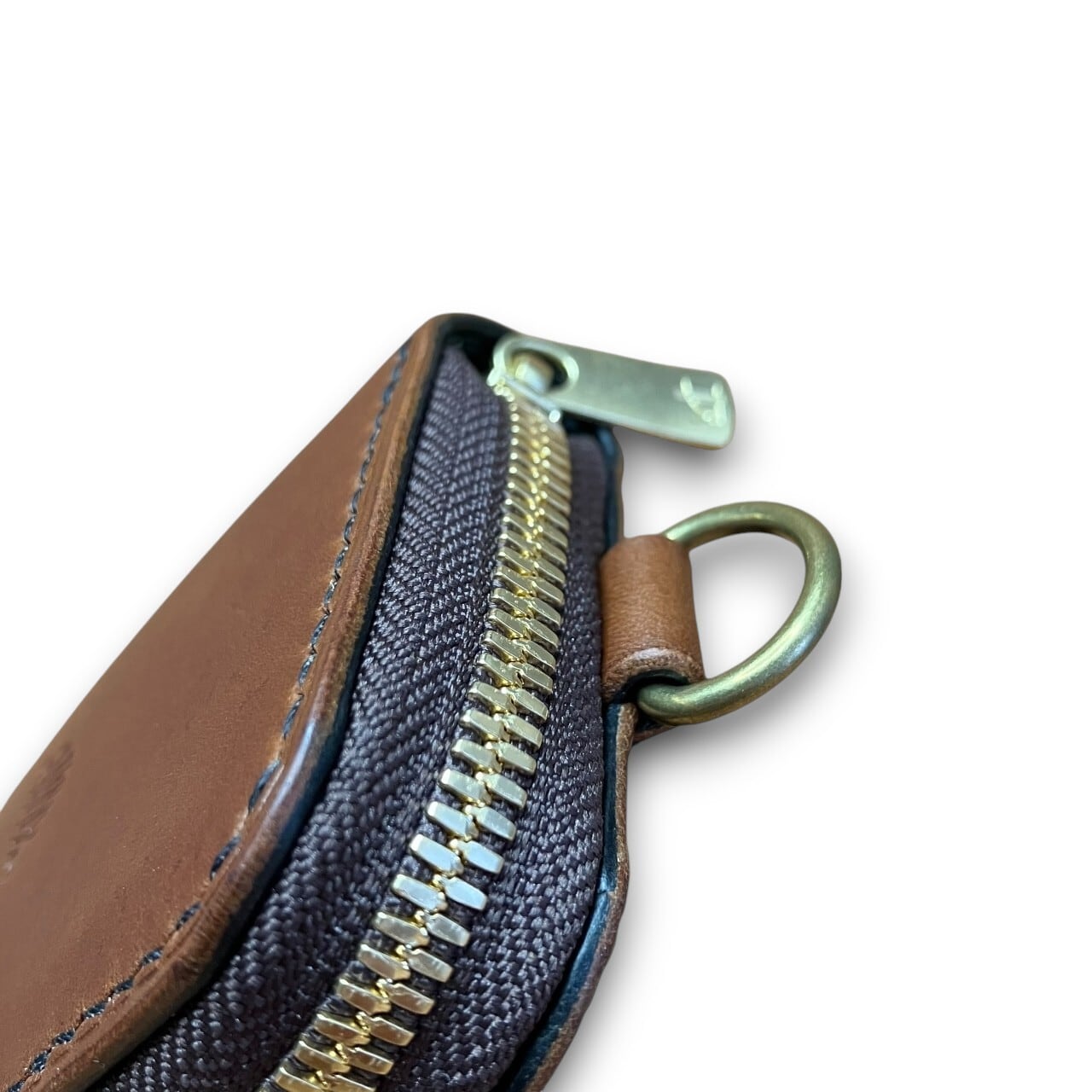 セミオーダー】ラウンドファスナーキーケース | Squall leather