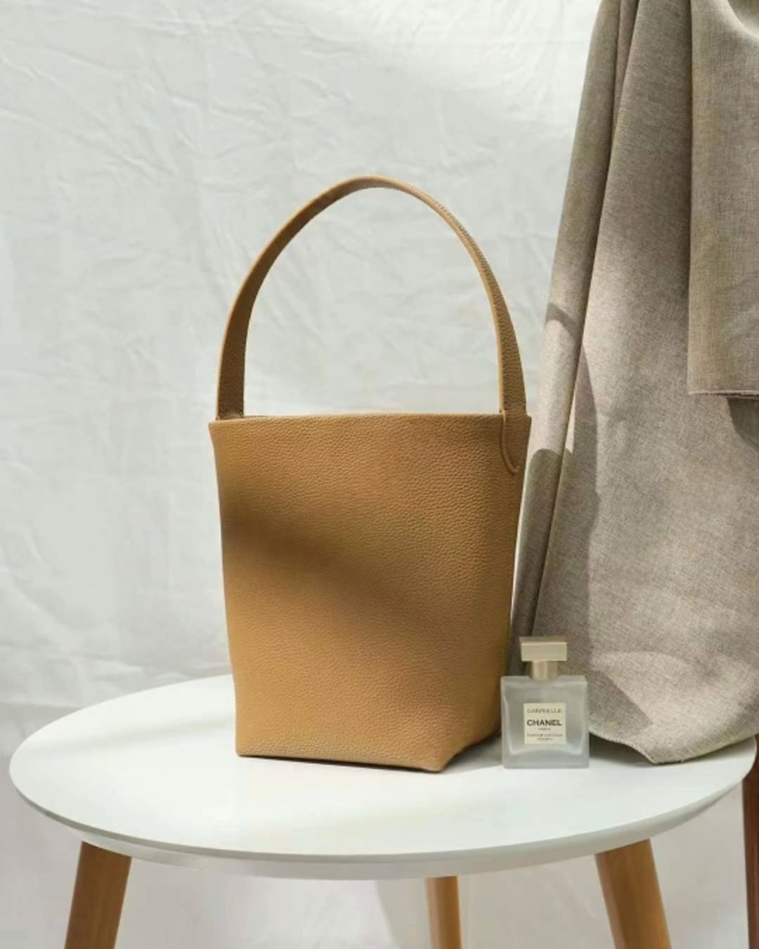 シンプルレザーショルダーバッグ