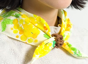 スカーフにもなる水彩画ハンカチ「桜」