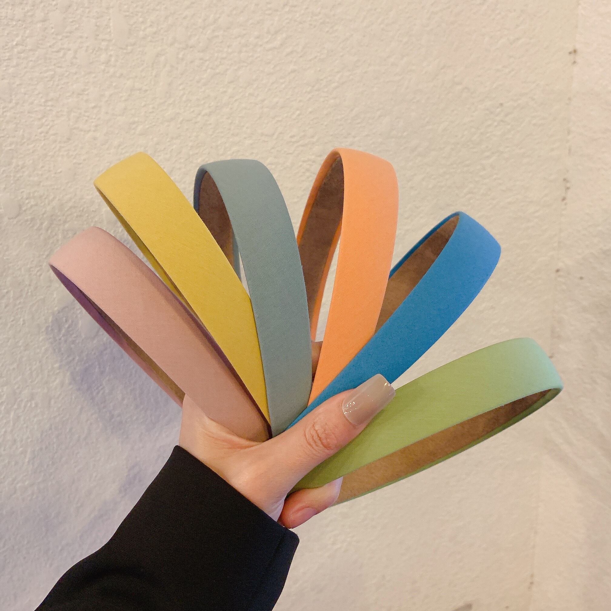 ヘアバンド レッドスタンダード レトロ ヘアアクセサリー ブラック・アイド・ピーズ71205035358