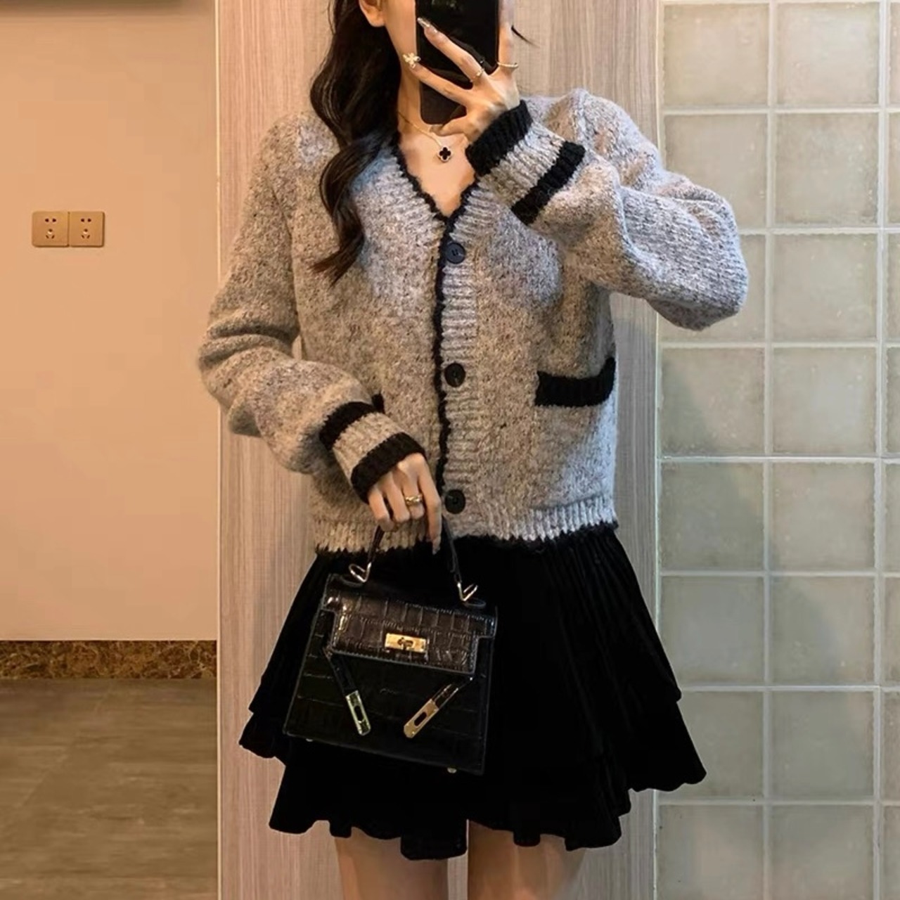 V-Neck Contrast Trim Floral Knit Cardigan
