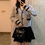 V-Neck Contrast Trim Floral Knit Cardigan