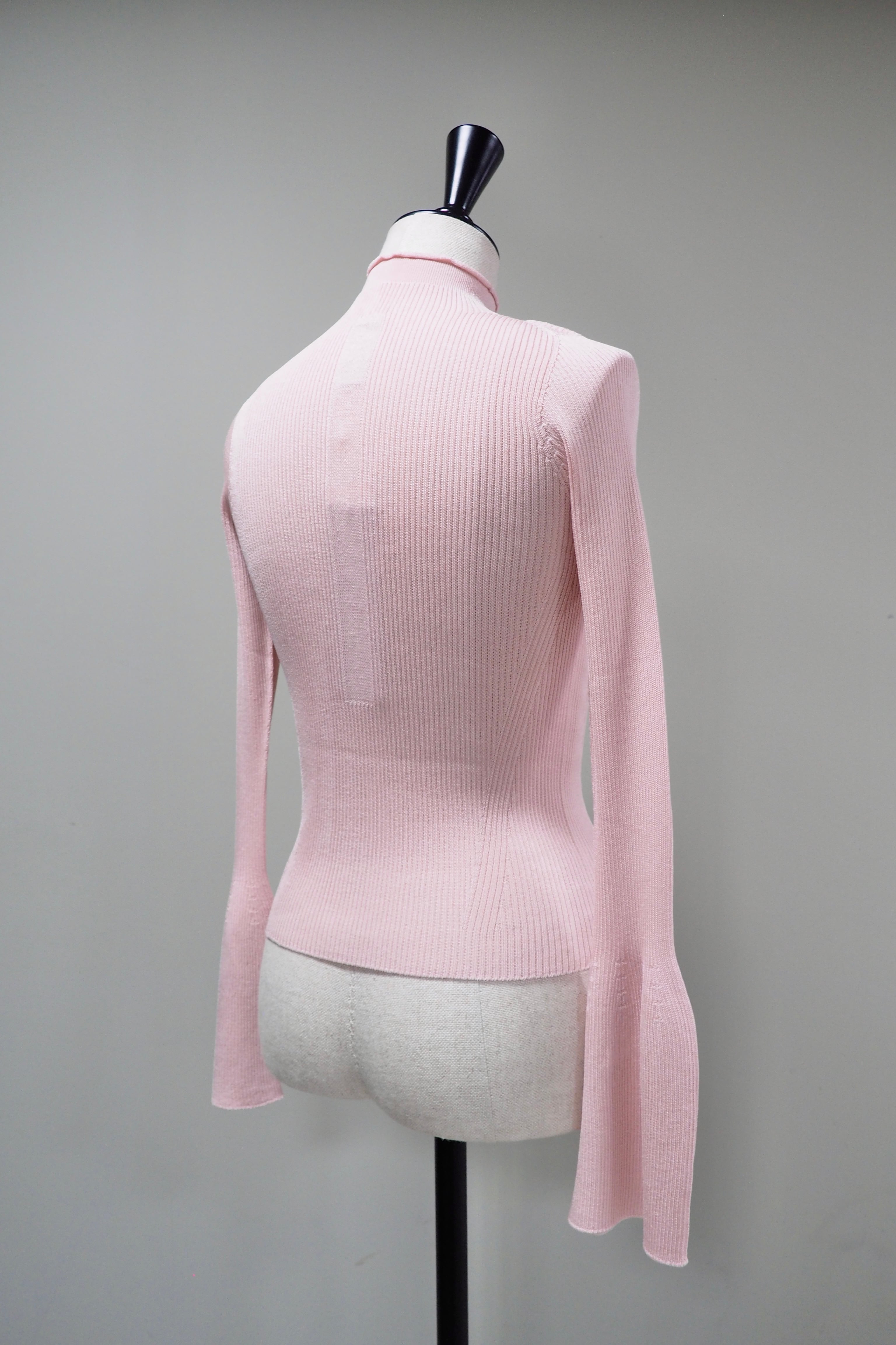 CFCL】SOFT PORTRAIT LONG BELL SLEEVE TOP -EGGSHELL PINK- | loop
