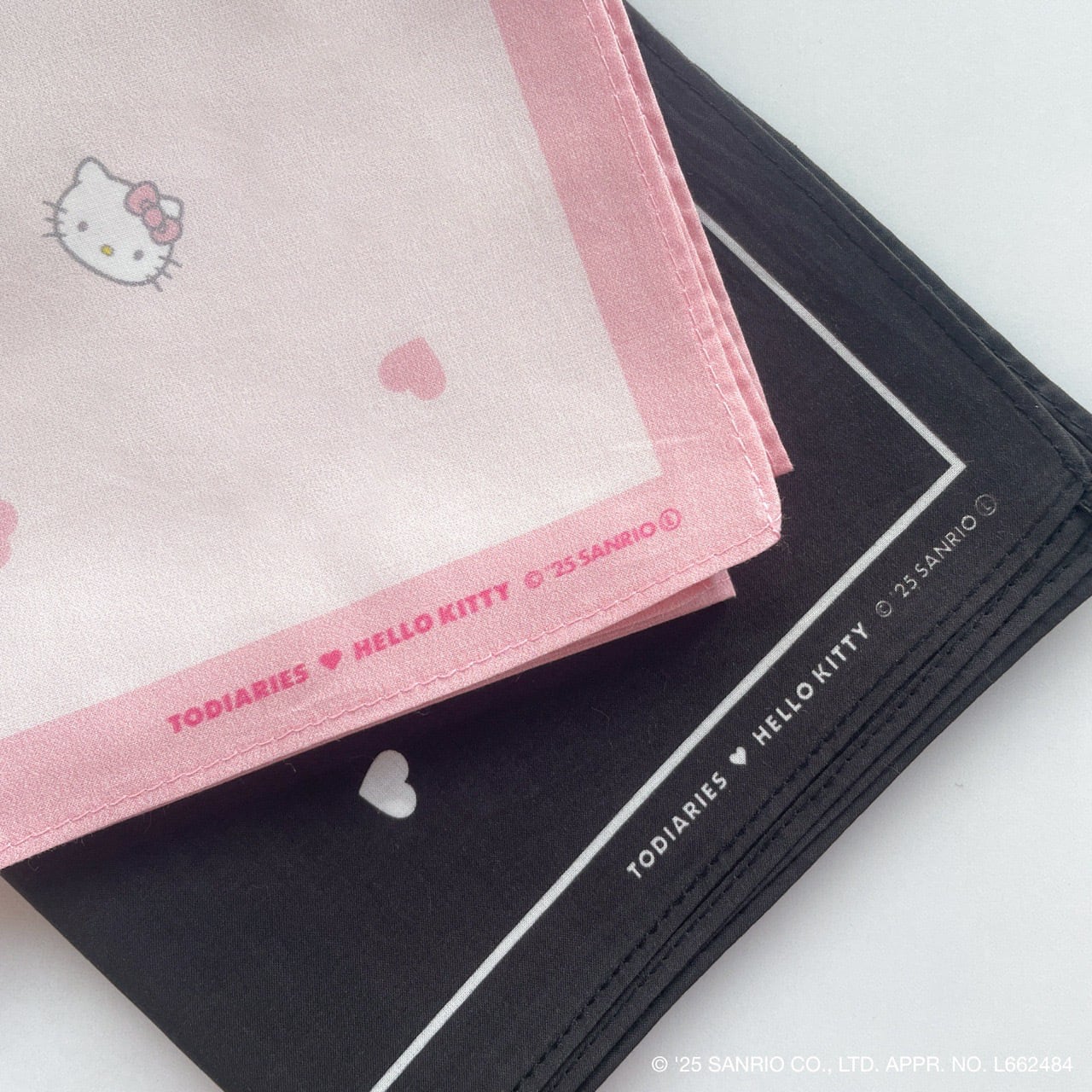 Sanrio Hello kitty カオハナキティ　ペイズリー柄　バンダナ Sanrio Hello kitty カオハナキティ ペイズリー柄 バンダナ 【公式通販】