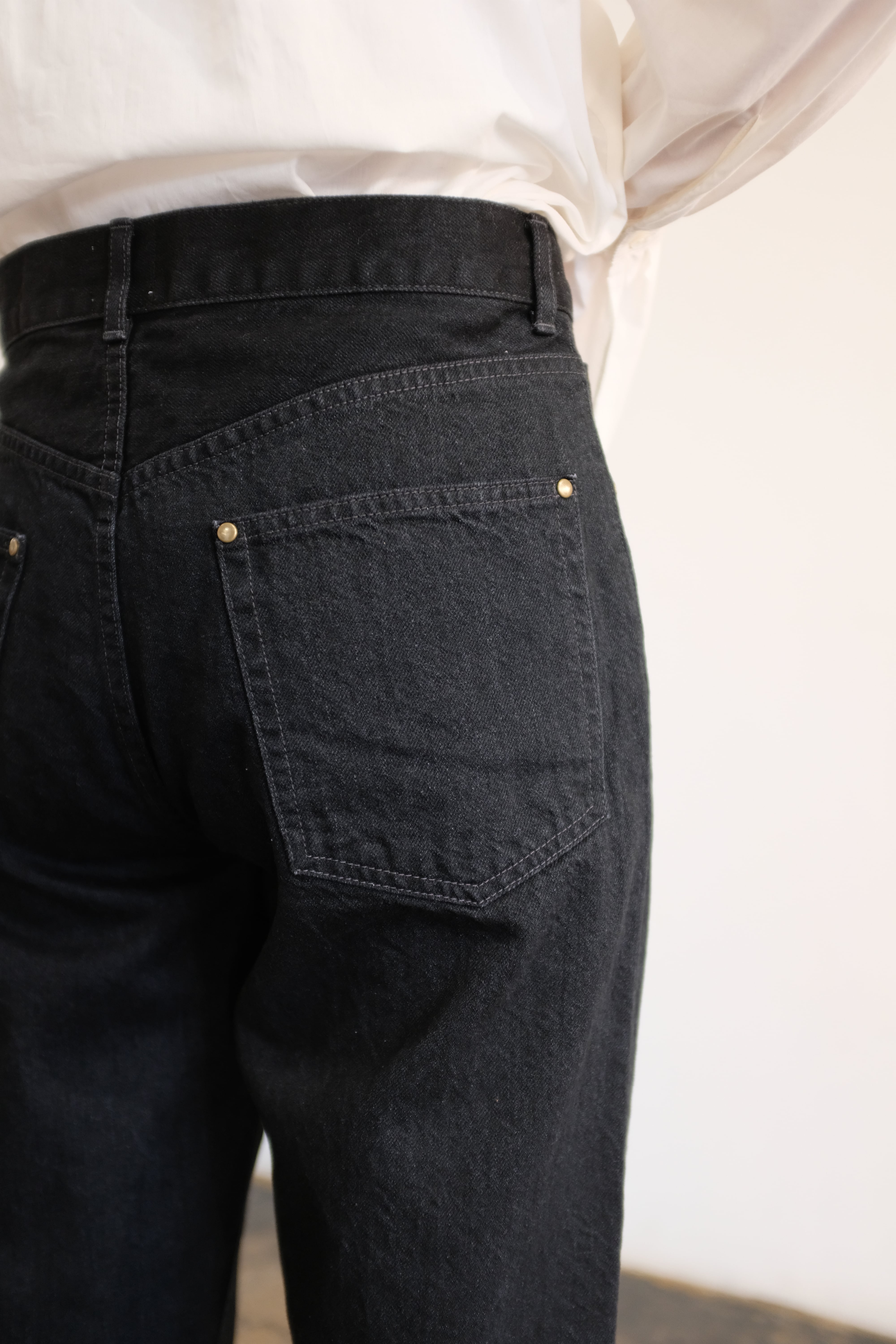 BISOWN]CO/HE PURE STRAIGHT DENIM / W BLACK | YES-姫路の美容院と服