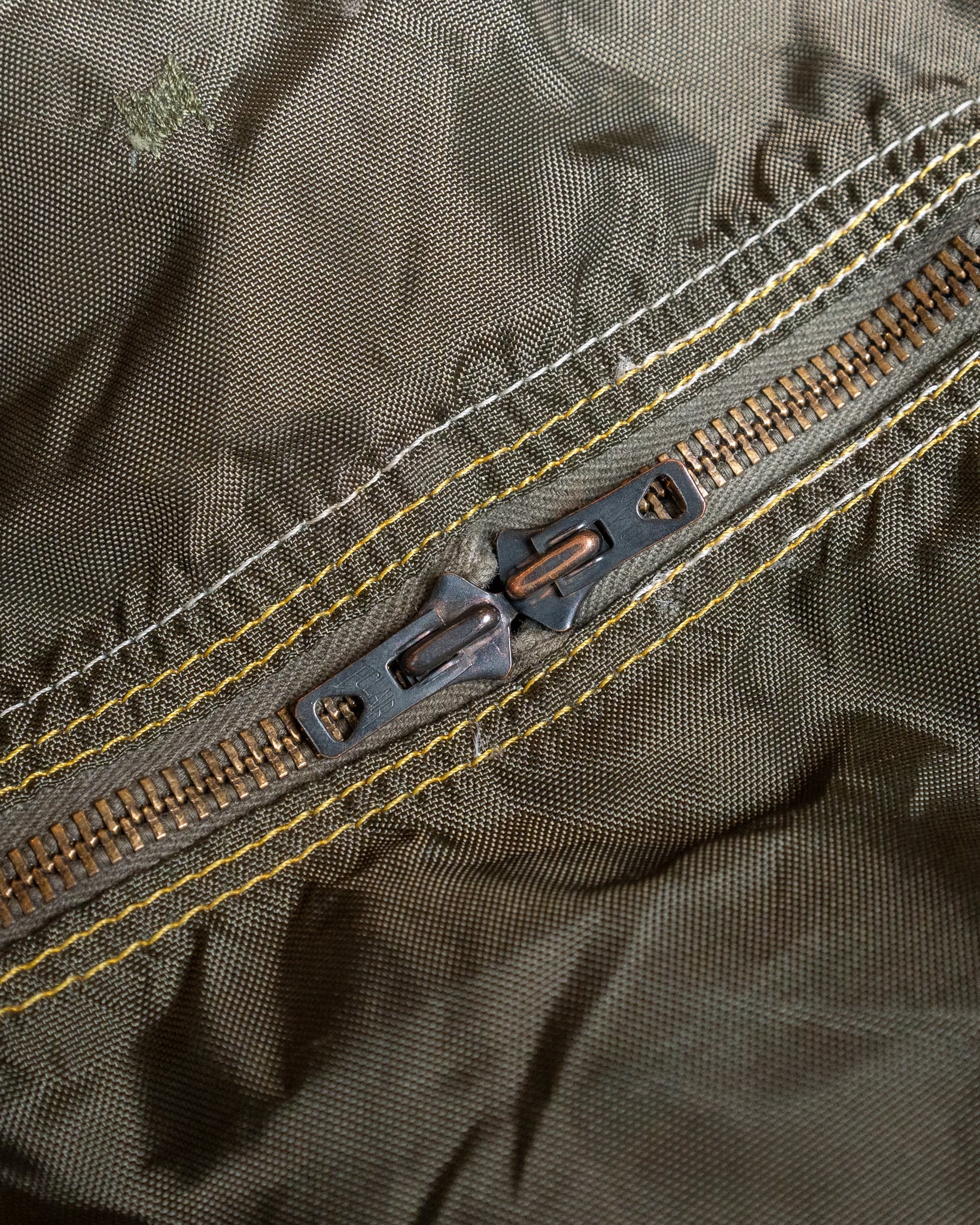 【希少】フランス軍 AERAZUR パラシュートバッグ 65L 金属製ジッパー French Air Force 80-90s Paratrooper Bag 65L フランス空軍