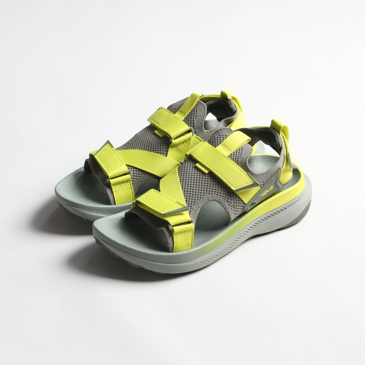 Teva(テバ)M AVENTRAIL (アベントレイル) -ディープ ライケン グリーン/ サルファー スプリングス メンズトレイルランニングサンダル
