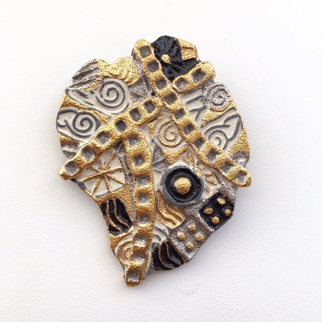 ブローチ (143-7)