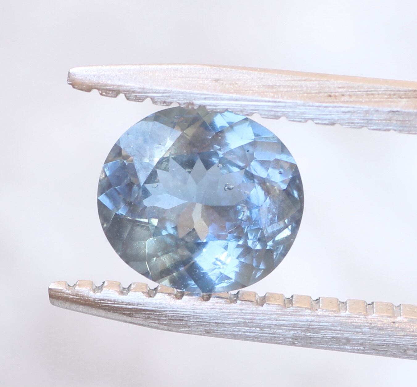 ほんわかした空みたいなブルーサファイア 1.36ct | パトラ・ジェム